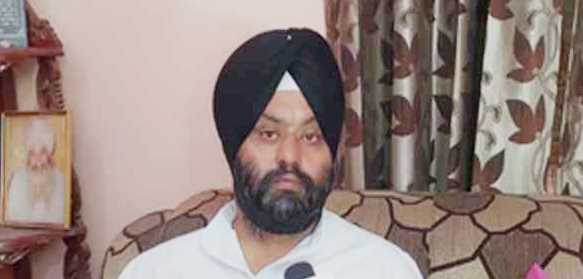 केंद्र सरकार जम्मू कश्मीर के जन प्रतिनिधियों को एलजी के नीचे रखना चाहती है : पीडीपी प्रवक्ता वीरेंद्र सिंह